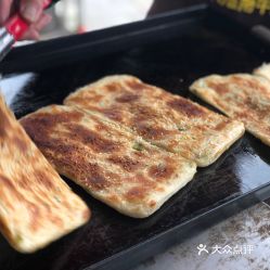 淮南牛肉汤的香酥饼口感与口碑探析