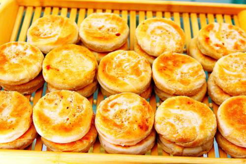 熊记板栗香酥饼店加盟指南 低投入高回报的创业选择